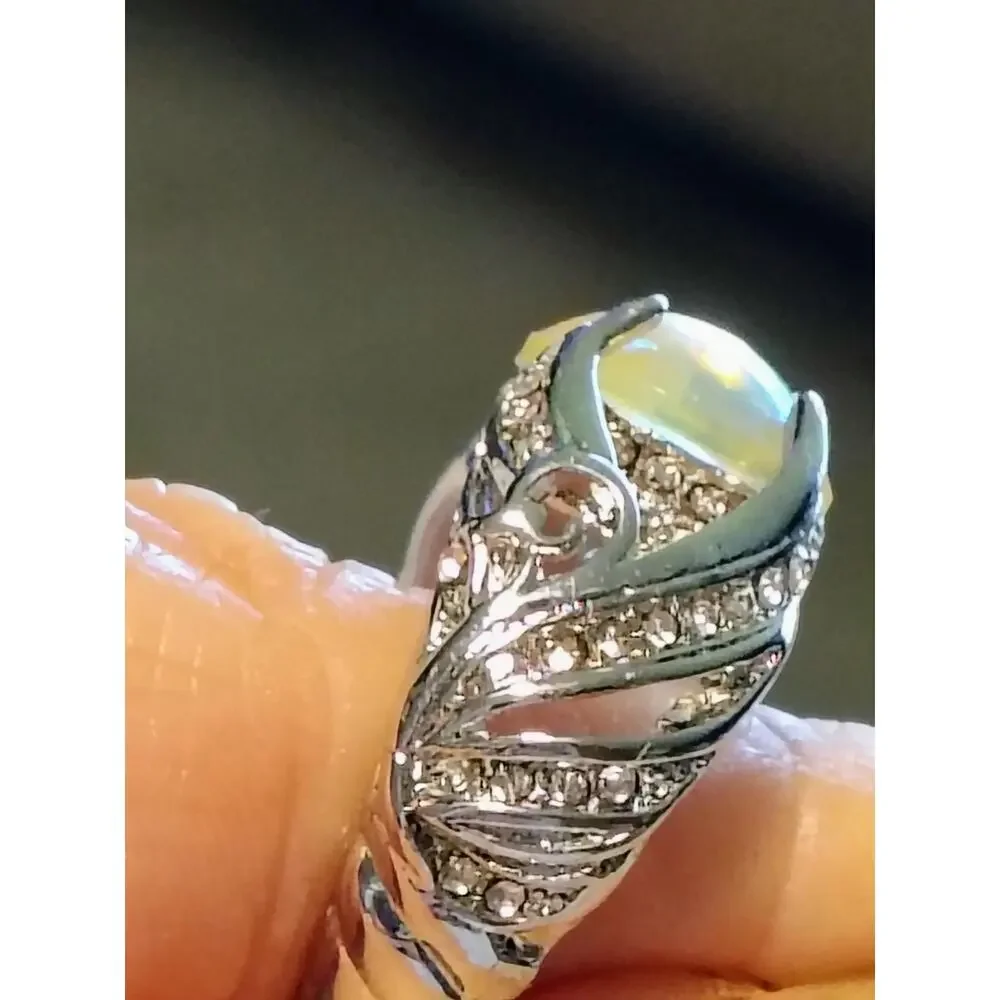 Silver Tone Opalescent Glass Cabochon Ring Size 9